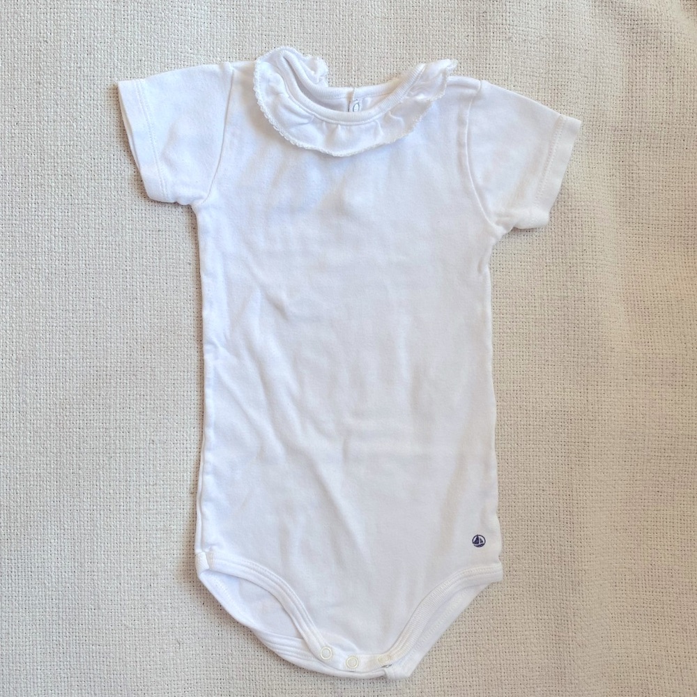 Petit Bateau white frilled collar bodysuit, sz 18 months